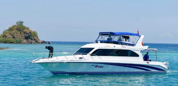 Raja Ampat Speedboat